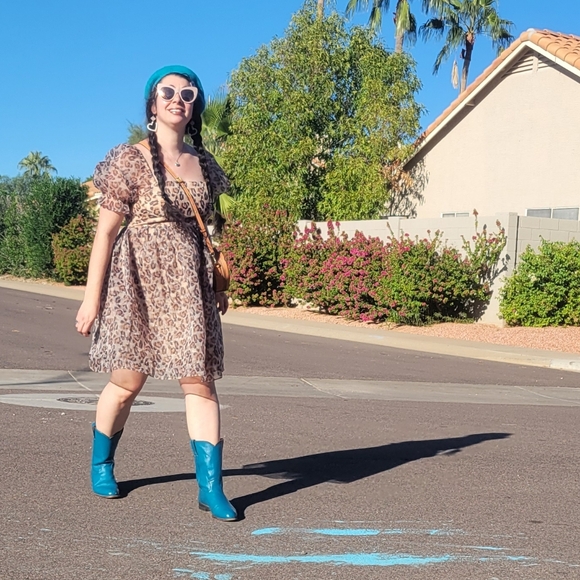 Meet your Posher, Melissa - Picture 3 of 16